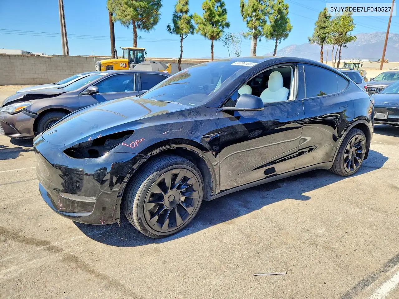 TESLA MODEL Y 2020, VIN 5YJYGDEE7LF040527