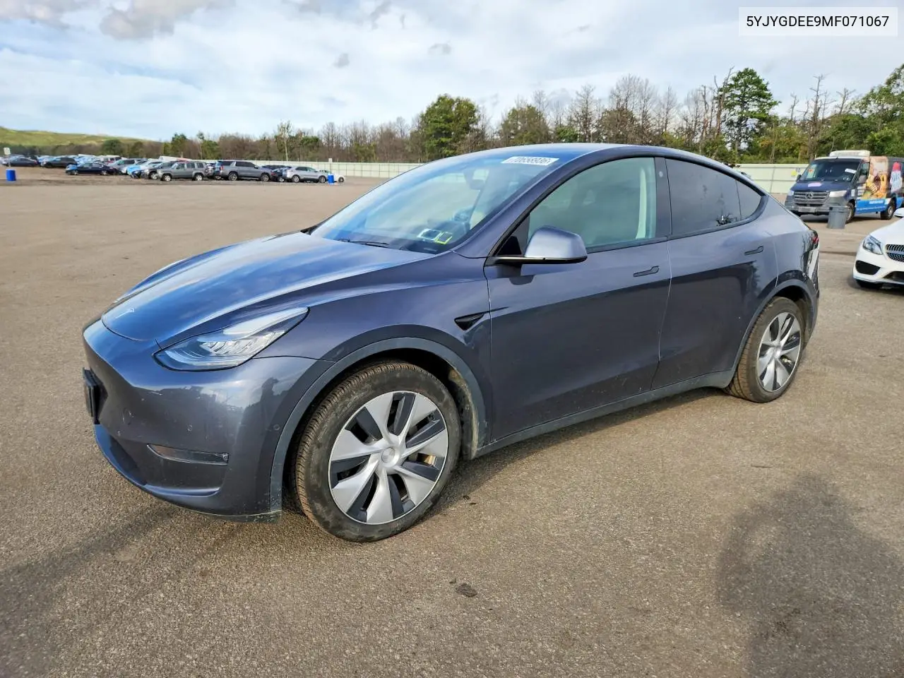 TESLA MODEL Y 2021, VIN 5YJYGDEE9MF071067