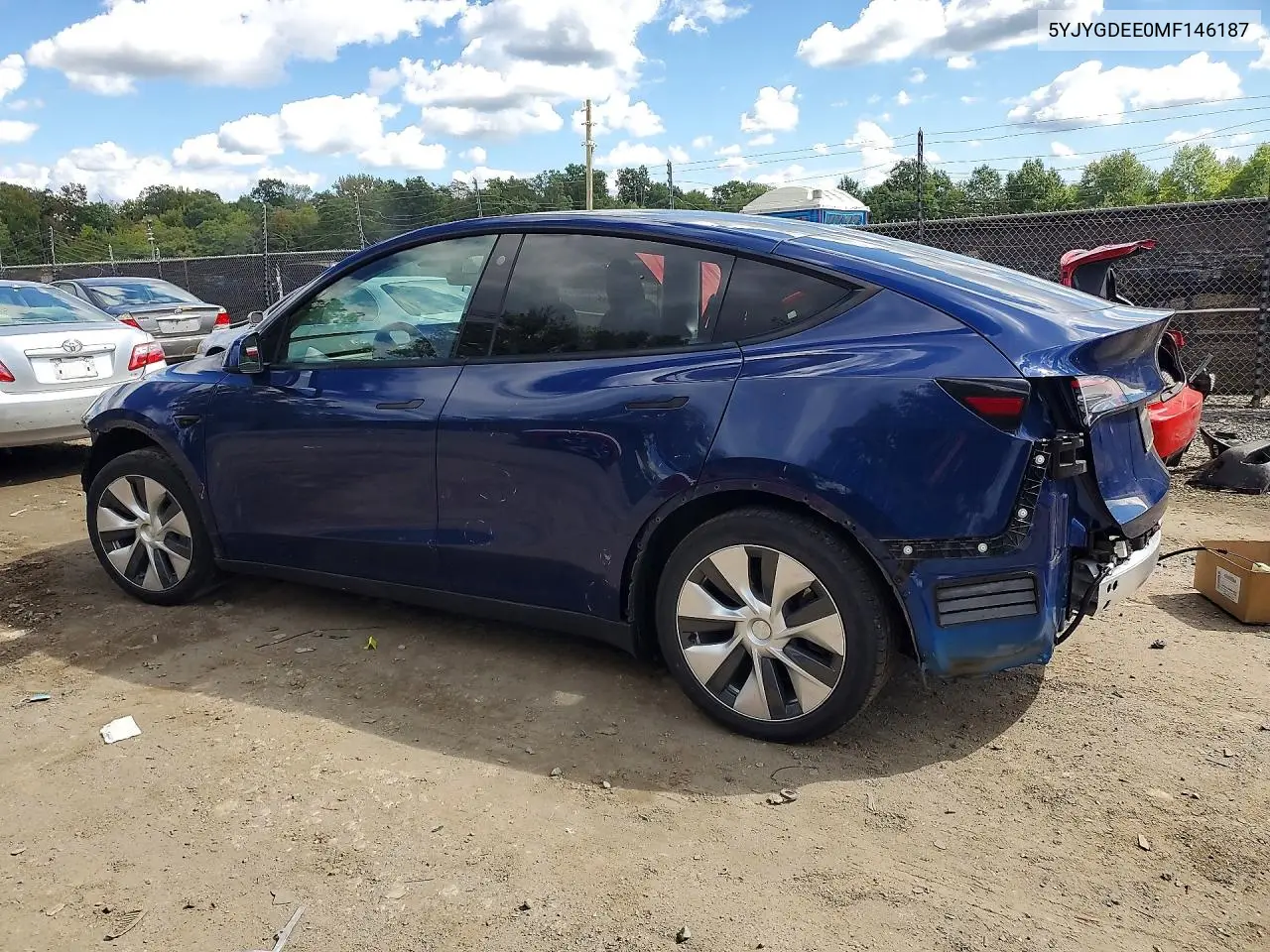 2021 TESLA MODEL Y VIN 5YJYGDEE0MF146187 — фото 2
