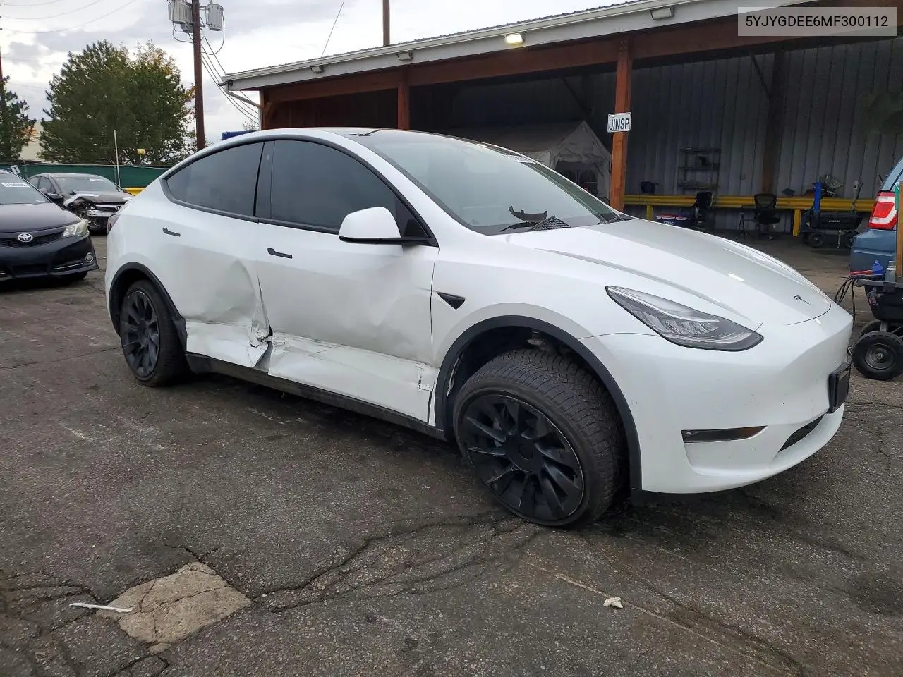 2021 TESLA MODEL Y VIN 5YJYGDEE6MF300112 — фото 4