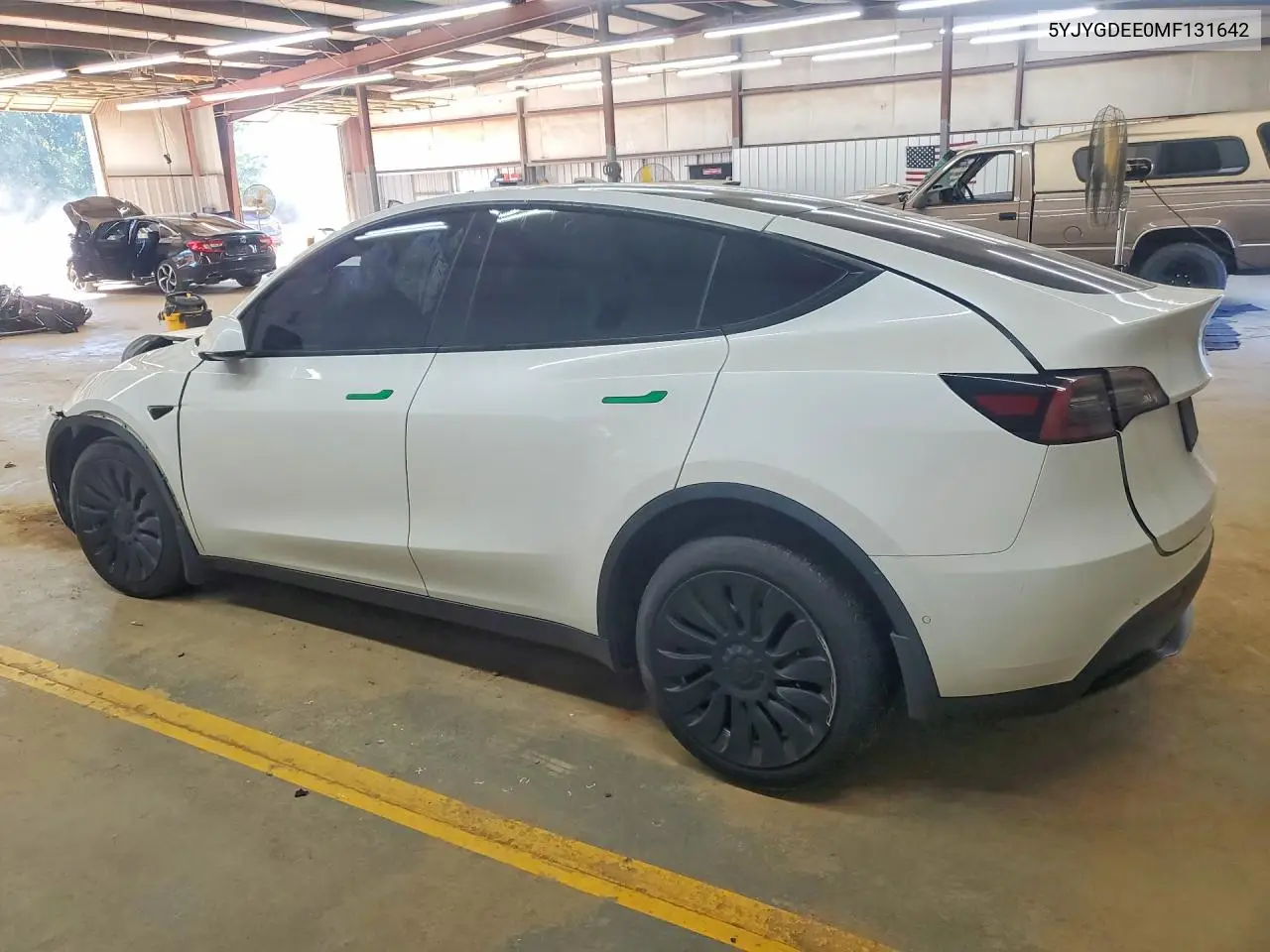 2021 TESLA MODEL Y VIN 5YJYGDEE0MF131642 — фото 2