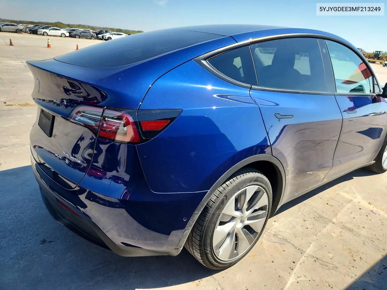 2021 TESLA MODEL Y VIN 5YJYGDEE3MF213249 — фото 3