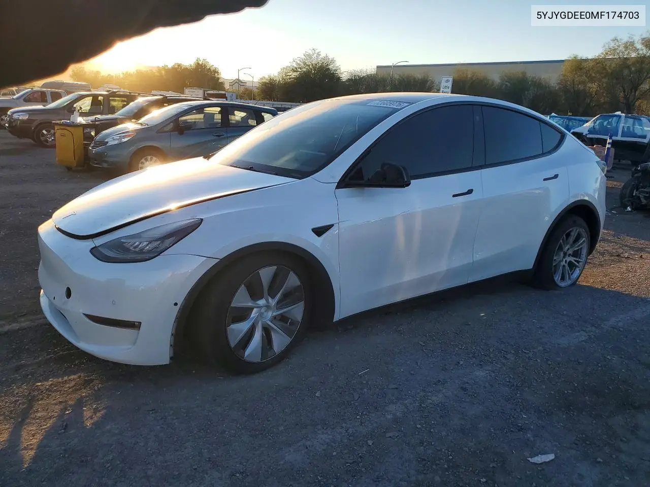 TESLA MODEL Y 2021, VIN 5YJYGDEE0MF174703