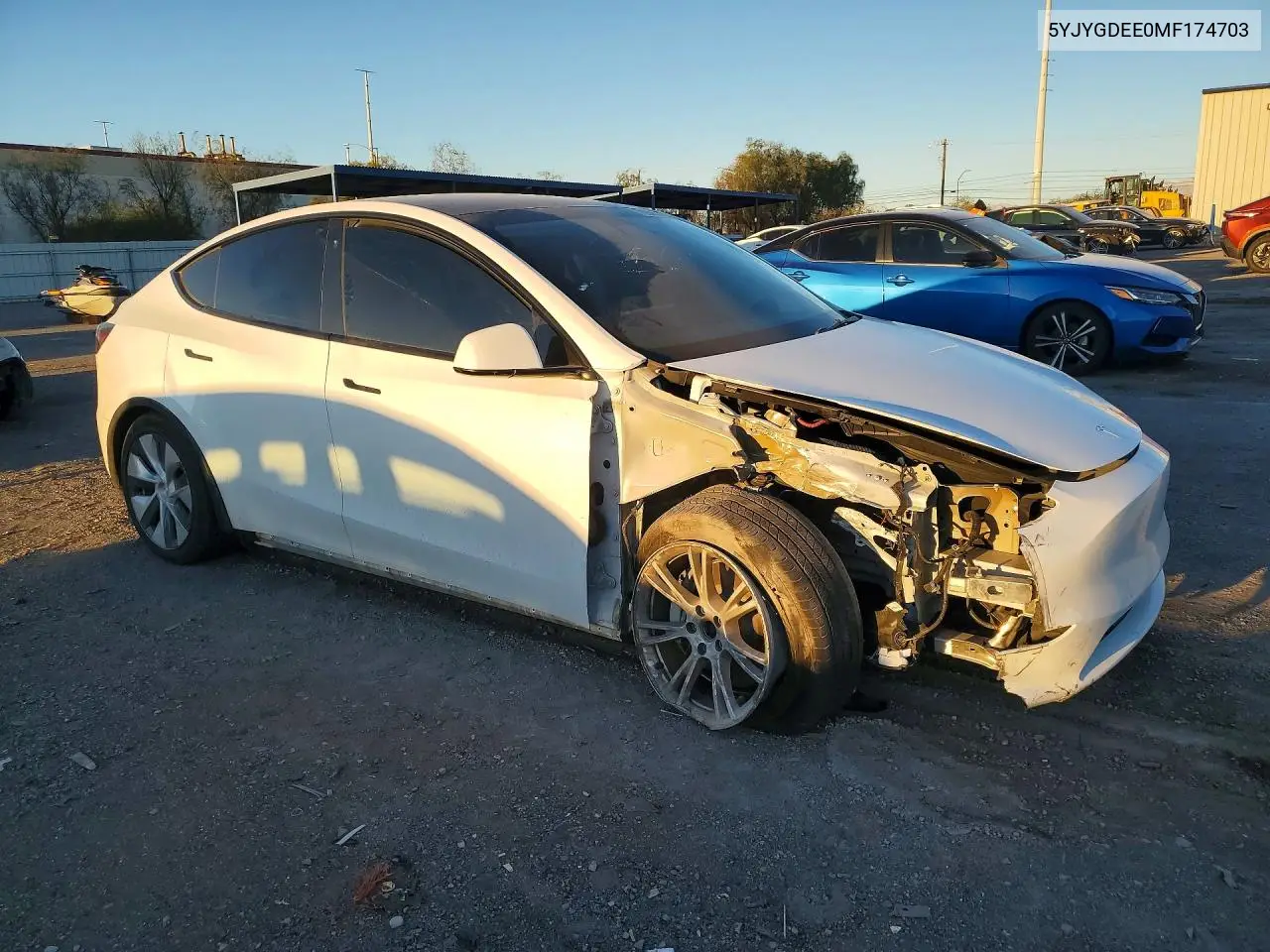 2021 TESLA MODEL Y VIN 5YJYGDEE0MF174703 — фото 4