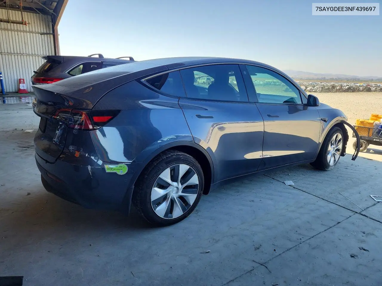 2022 TESLA MODEL Y VIN 7SAYGDEE3NF439697 — фото 3