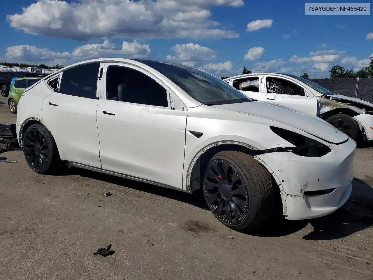 2022 TESLA MODEL Y VIN 7SAYGDEF1NF465420 — фото 4