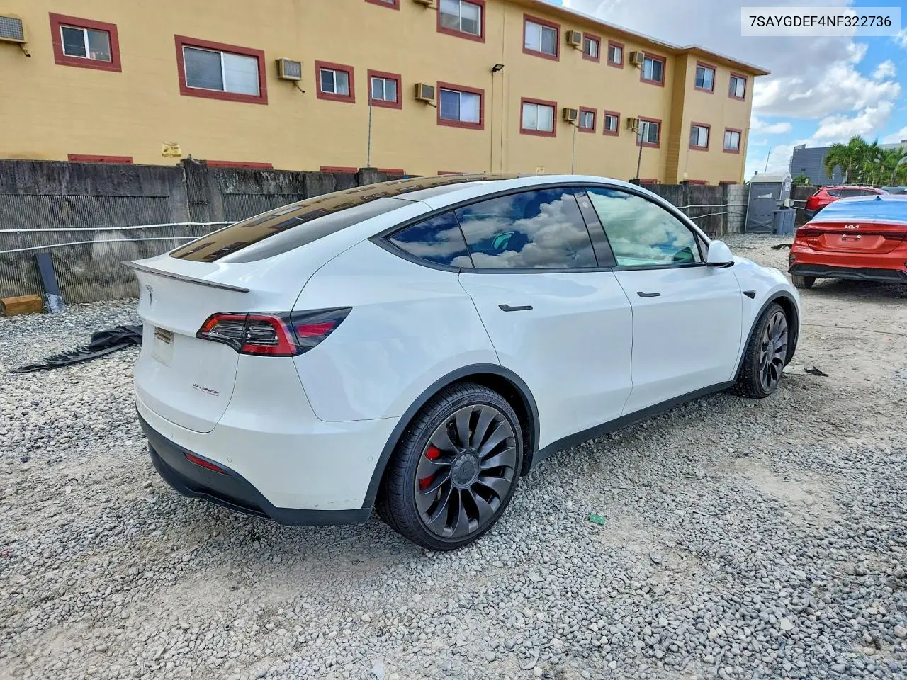 2022 TESLA MODEL Y VIN 7SAYGDEF4NF322736 — фото 3