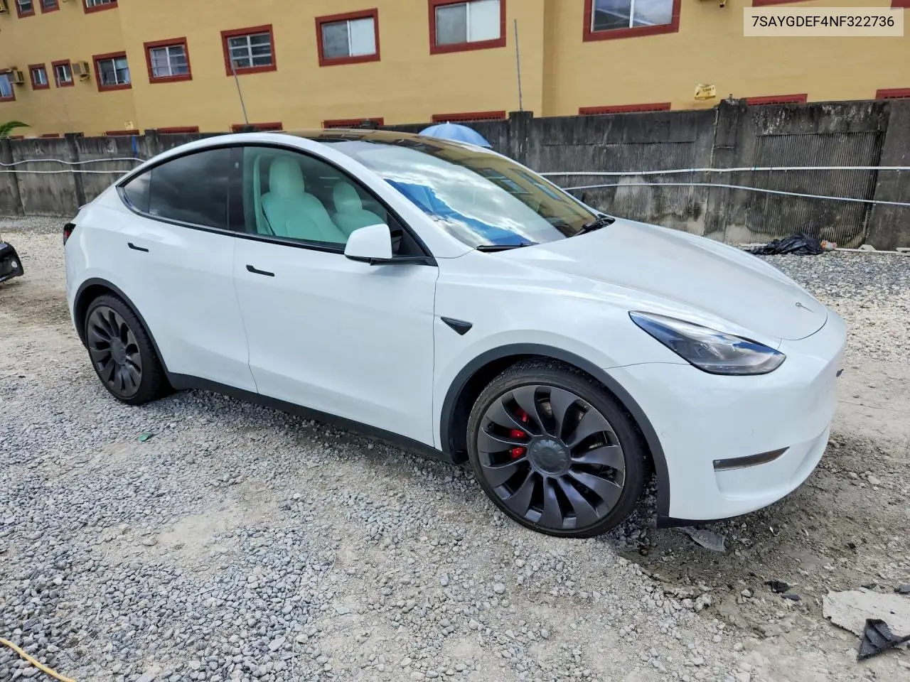 2022 TESLA MODEL Y VIN 7SAYGDEF4NF322736 — фото 4