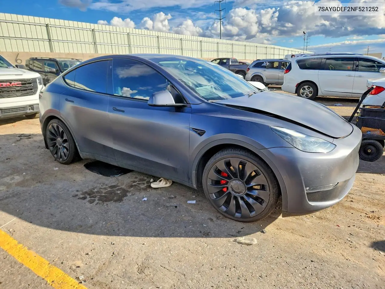 2022 TESLA MODEL Y VIN 7SAYGDEF2NF521252 — фото 4
