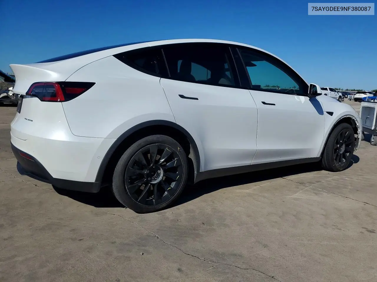 2022 TESLA MODEL Y VIN 7SAYGDEE9NF380087 — фото 3