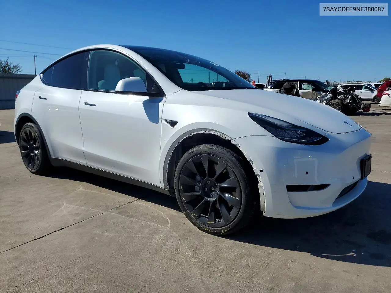 2022 TESLA MODEL Y VIN 7SAYGDEE9NF380087 — фото 4