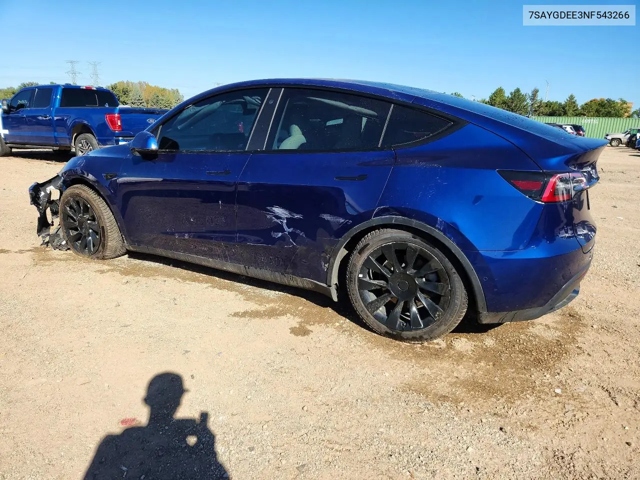 2022 TESLA MODEL Y VIN 7SAYGDEE3NF543266 — фото 2