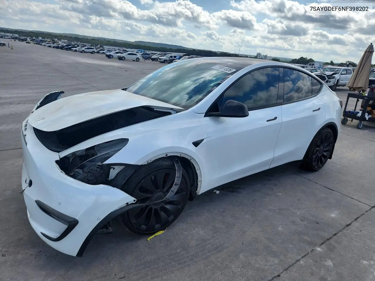 TESLA MODEL Y 2022, VIN 7SAYGDEF6NF398202
