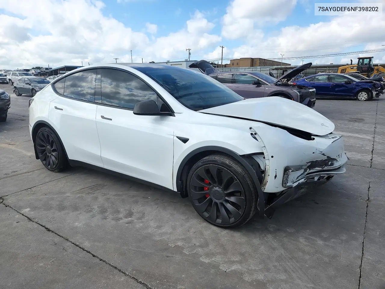 2022 TESLA MODEL Y VIN 7SAYGDEF6NF398202 — фото 4
