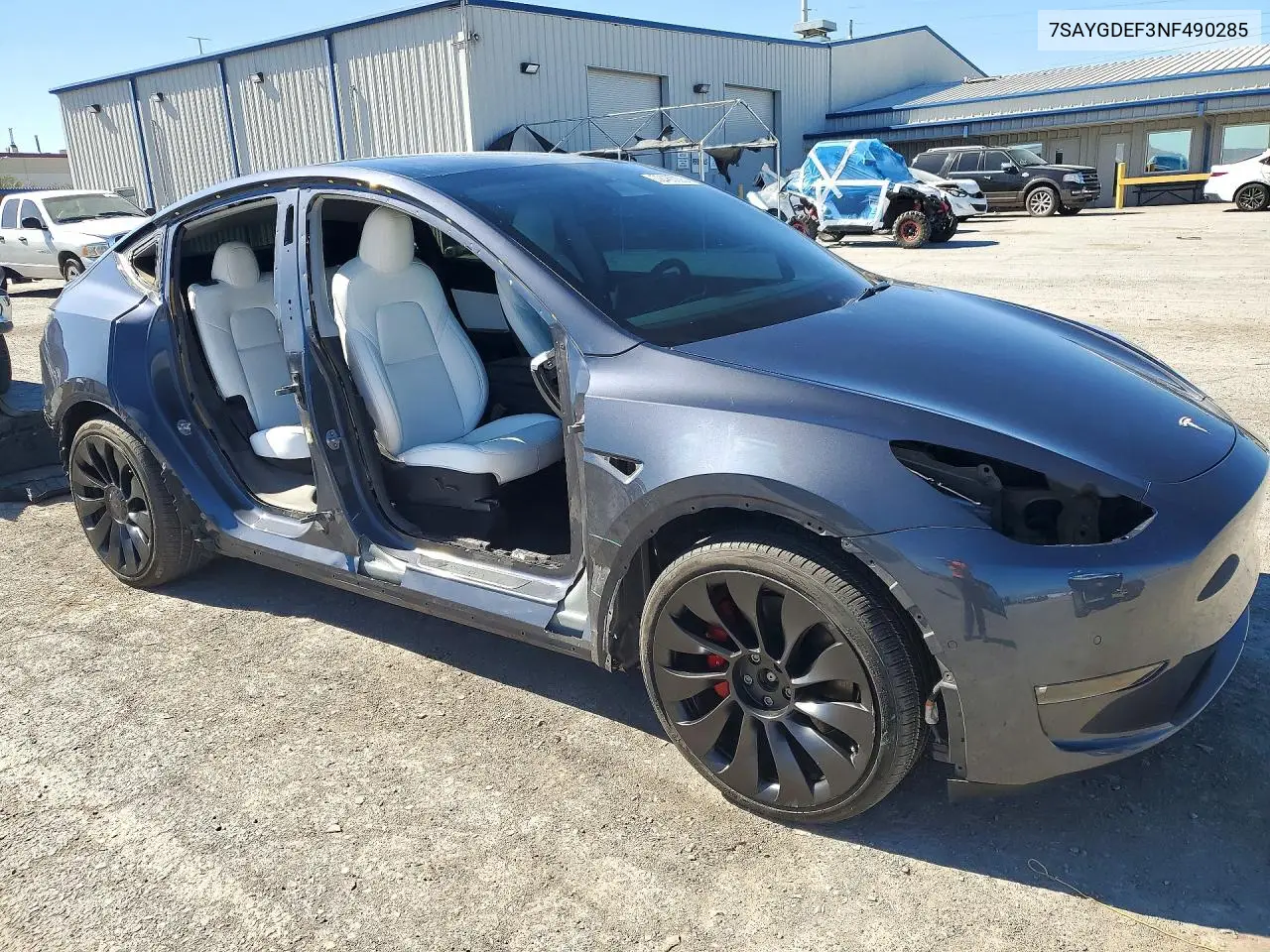 2022 TESLA MODEL Y VIN 7SAYGDEF3NF490285 — фото 4
