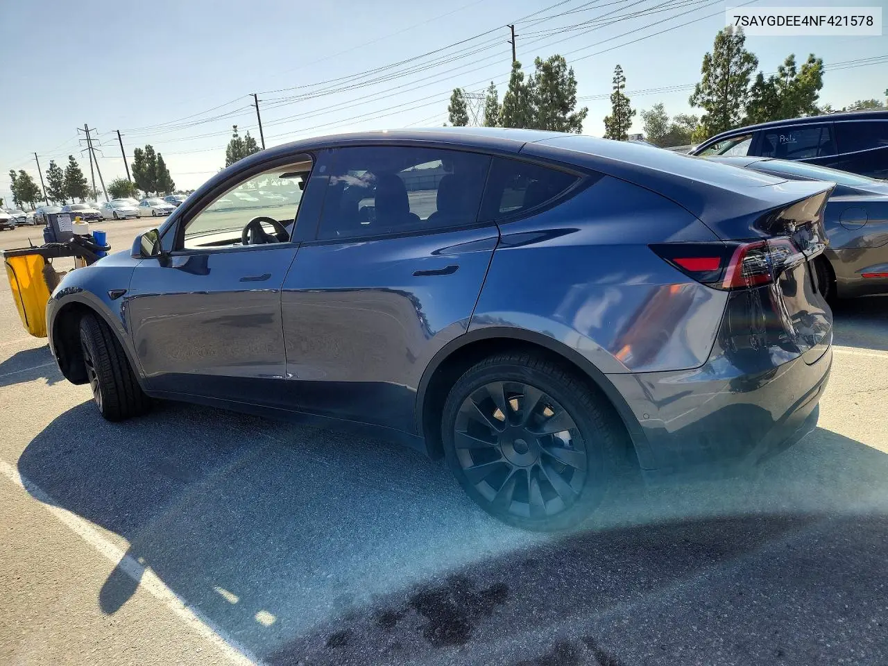 2022 TESLA MODEL Y VIN 7SAYGDEE4NF421578 — фото 2