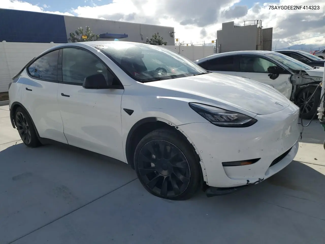 2022 TESLA MODEL Y VIN 7SAYGDEE2NF414323 — фото 4