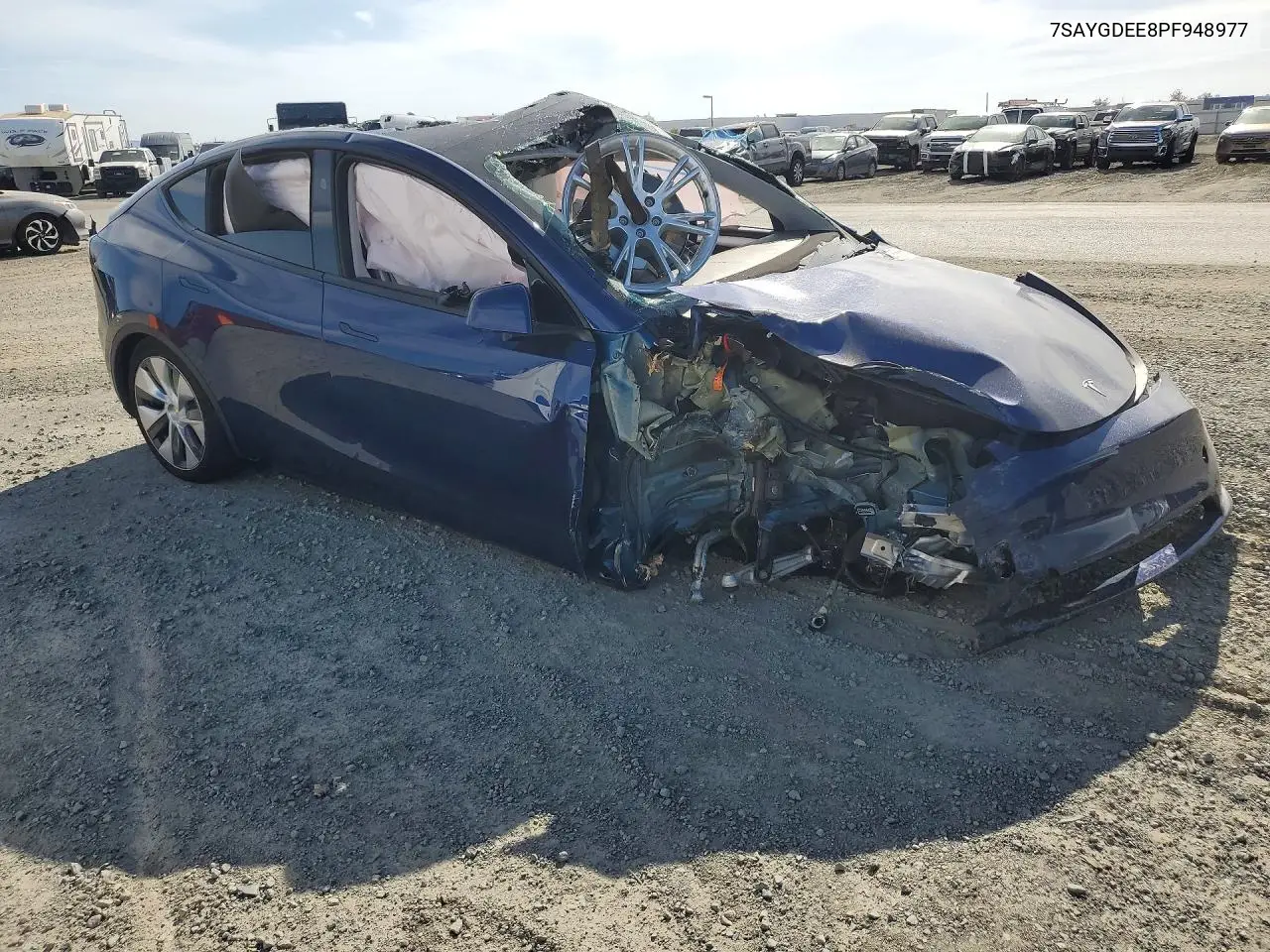 2023 TESLA MODEL Y VIN 7SAYGDEE8PF948977 — фото 4
