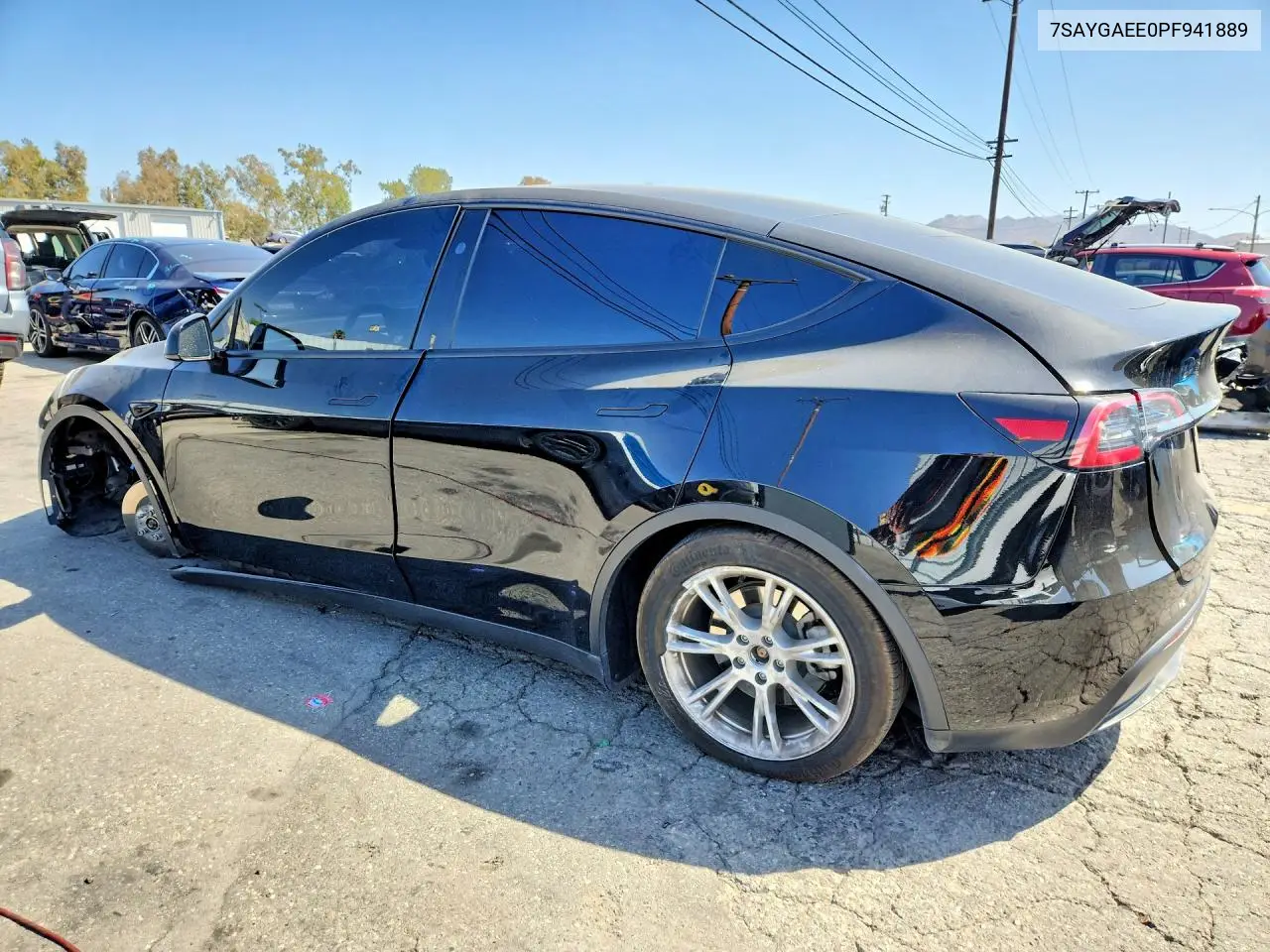 2023 TESLA MODEL Y VIN 7SAYGAEE0PF941889 — фото 2