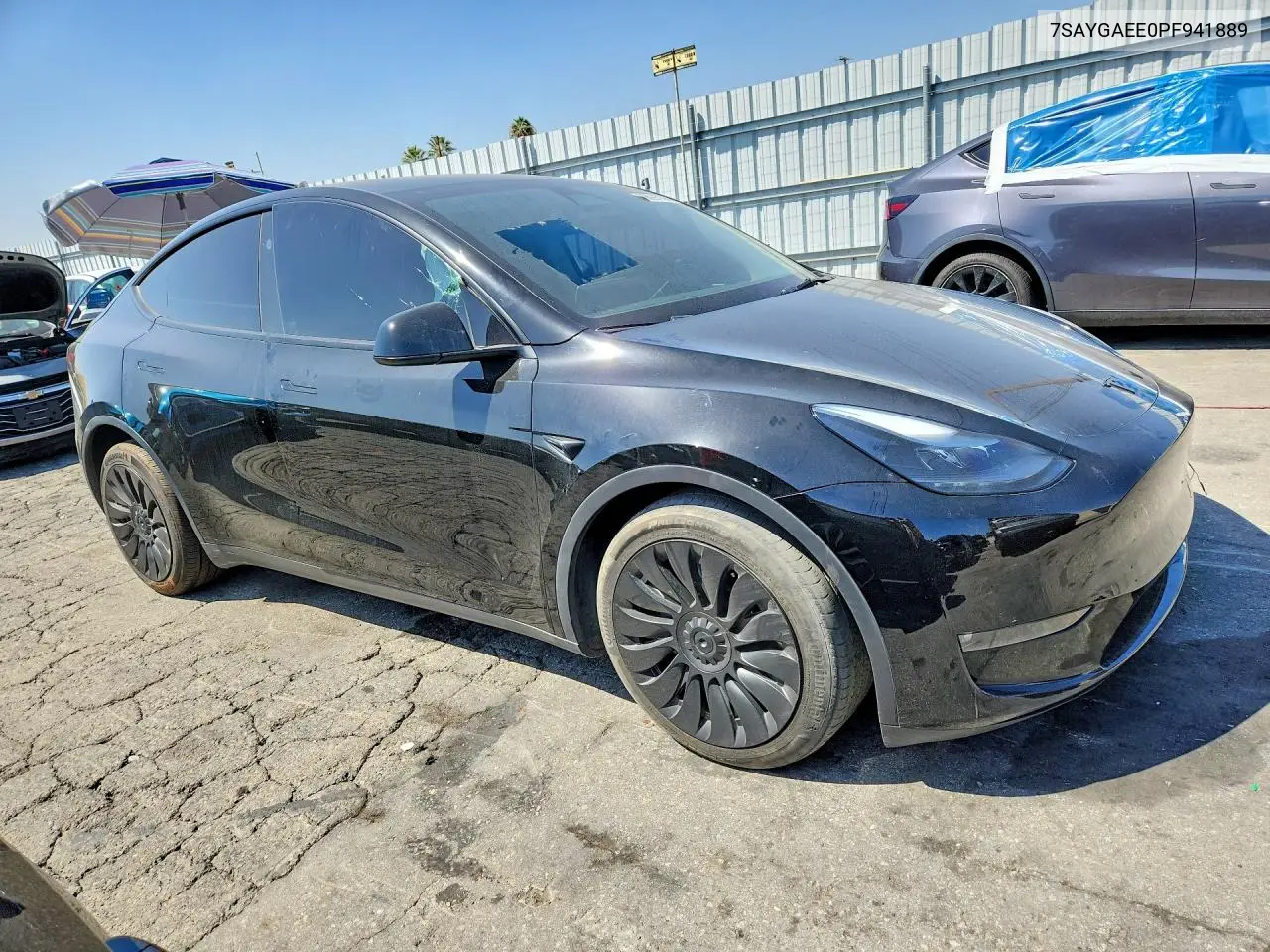 2023 TESLA MODEL Y VIN 7SAYGAEE0PF941889 — фото 4