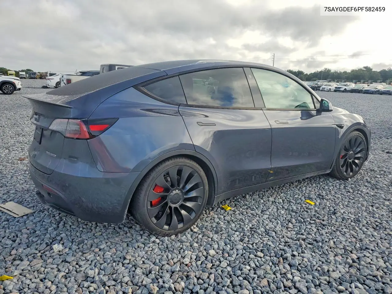 2023 TESLA MODEL Y VIN 7SAYGDEF6PF582459 — фото 3