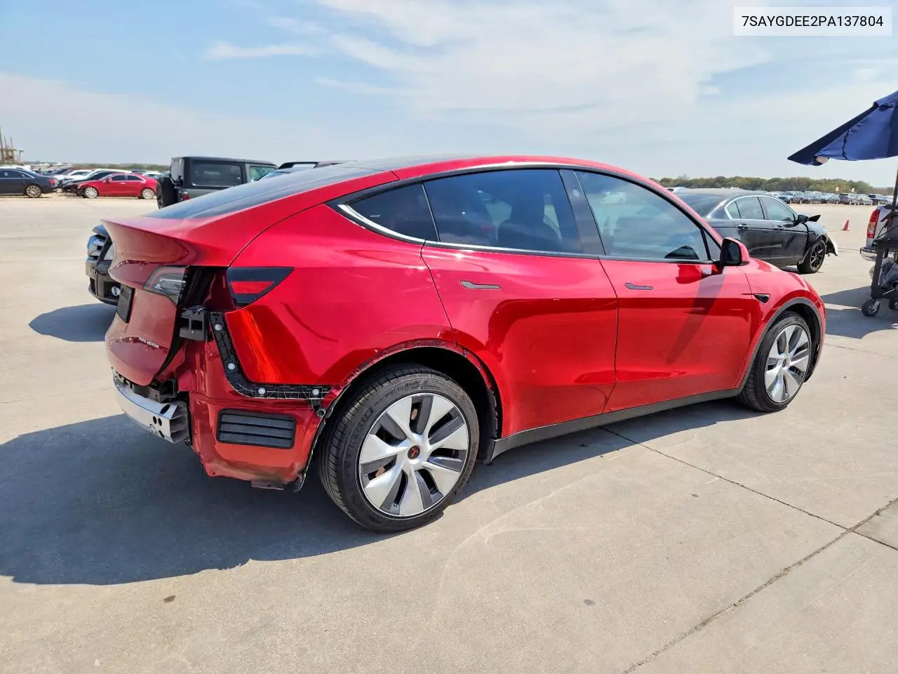 2023 TESLA MODEL Y VIN 7SAYGDEE2PA137804 — фото 3
