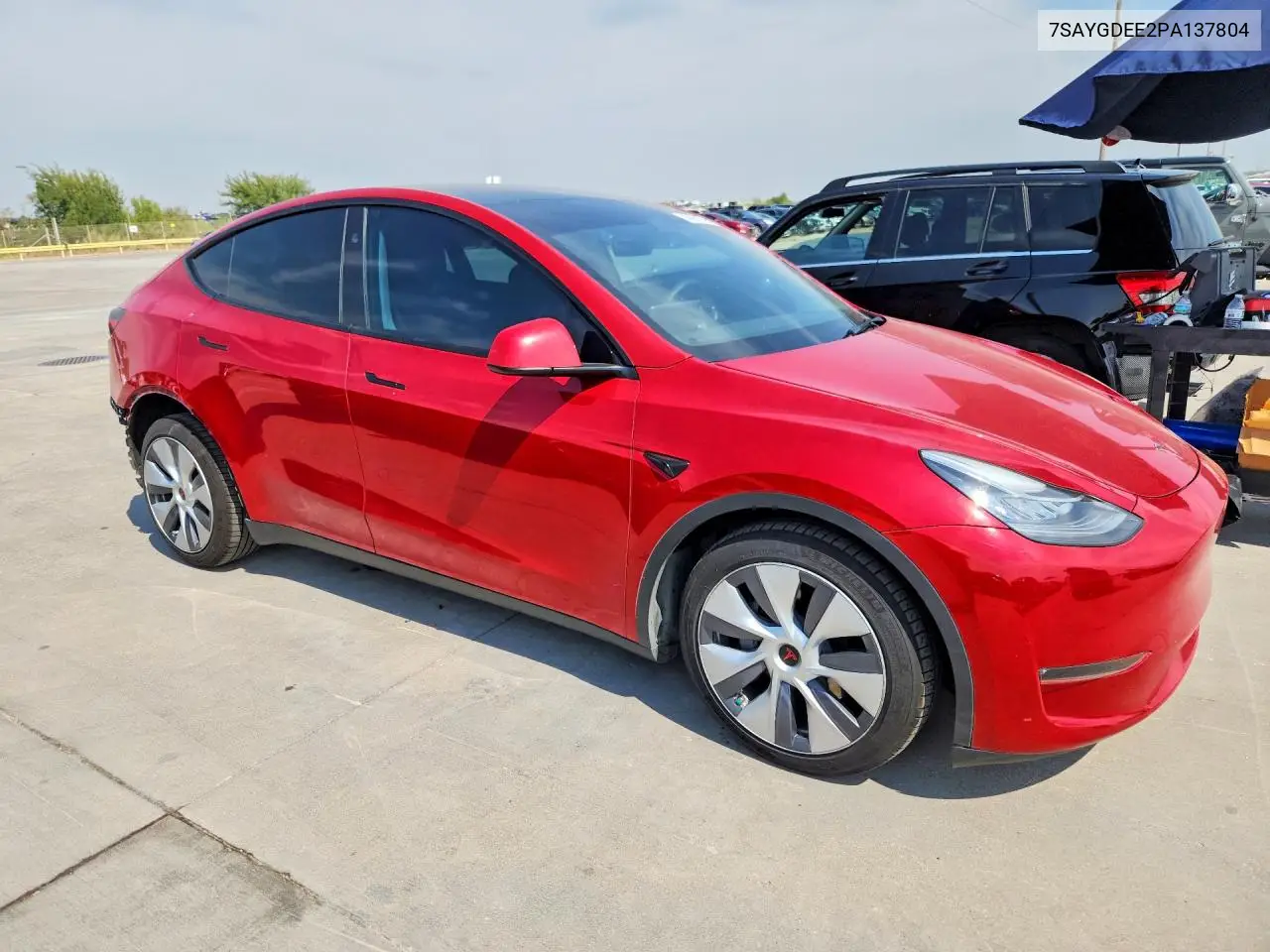 2023 TESLA MODEL Y VIN 7SAYGDEE2PA137804 — фото 4
