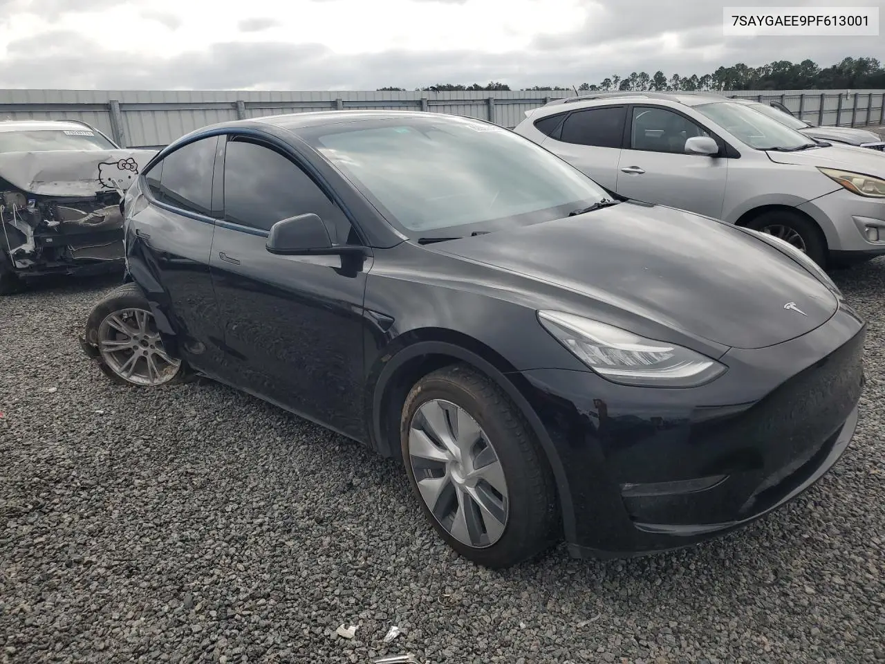 2023 TESLA MODEL Y VIN 7SAYGAEE9PF613001 — фото 4