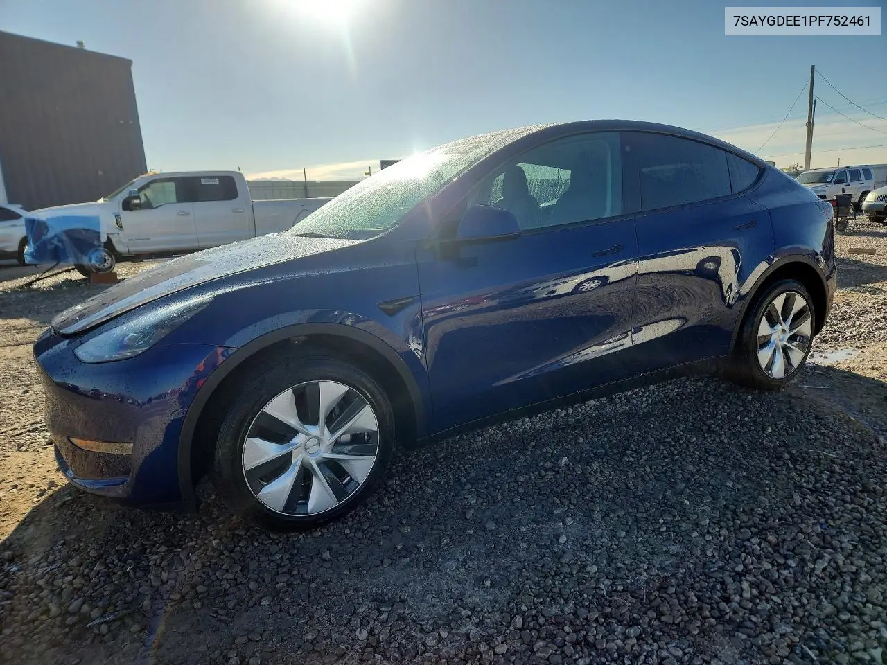 TESLA MODEL Y 2023, VIN 7SAYGDEE1PF752461