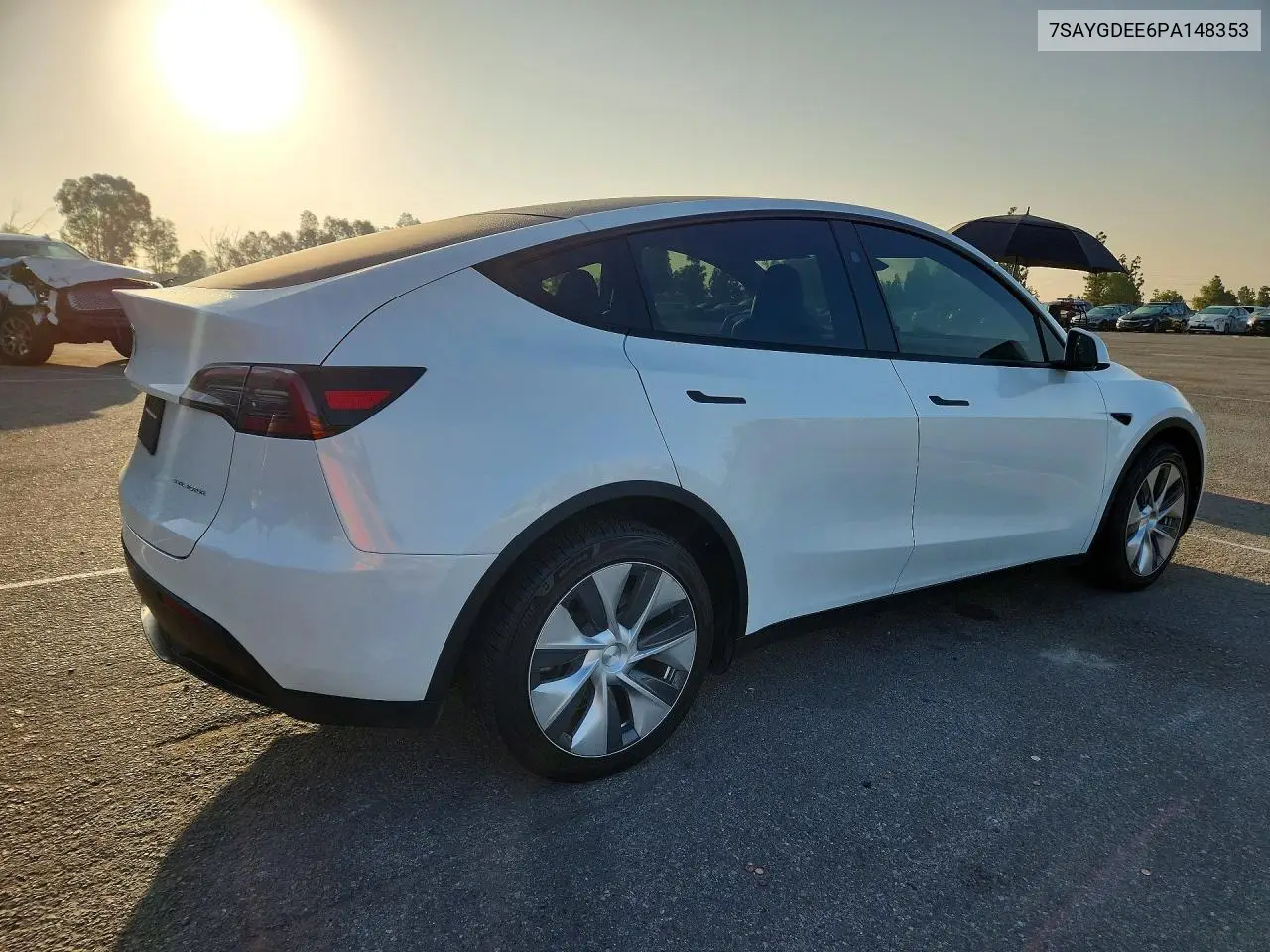 2023 TESLA MODEL Y VIN 7SAYGDEE6PA148353 — фото 3