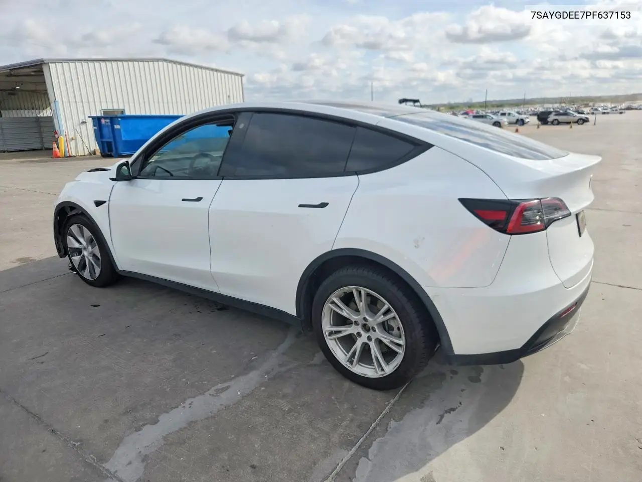 2023 TESLA MODEL Y VIN 7SAYGDEE7PF637153 — фото 2