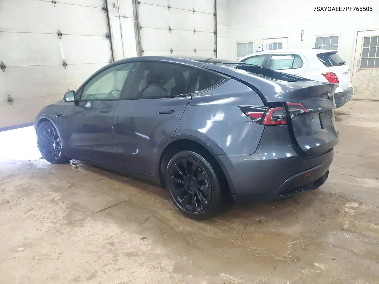 2023 TESLA MODEL Y VIN 7SAYGAEE7PF765505 — фото 2
