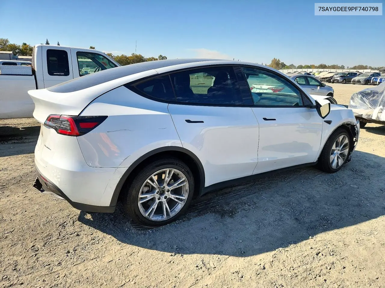 2023 TESLA MODEL Y VIN 7SAYGDEE9PF740798 — фото 3