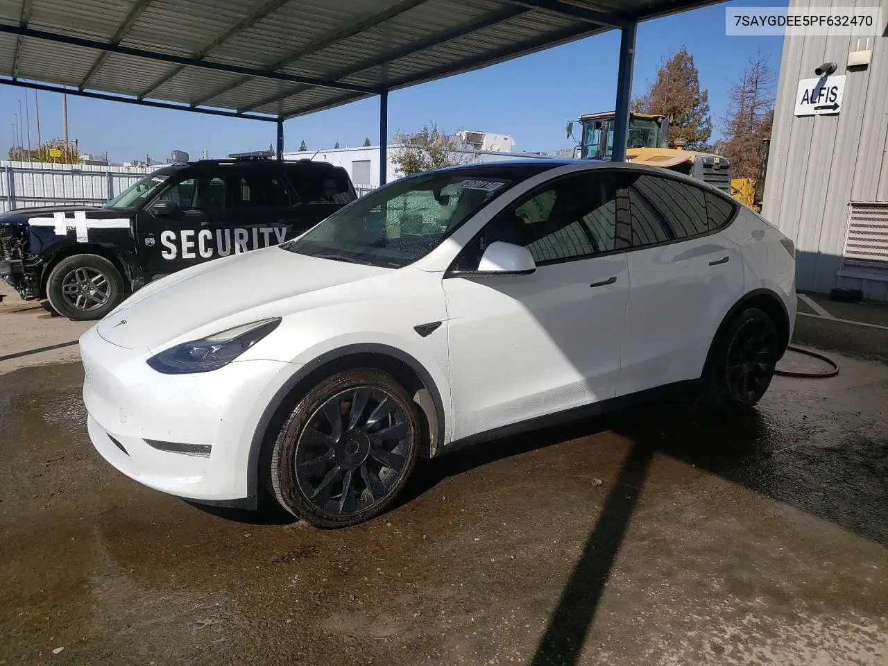 TESLA MODEL Y 2023, VIN 7SAYGDEE5PF632470