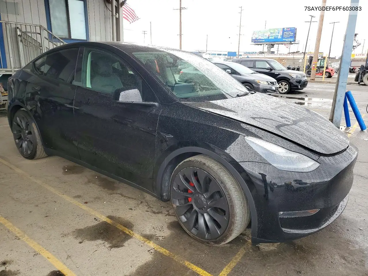 2023 TESLA MODEL Y VIN 7SAYGDEF6PF603083 — фото 4