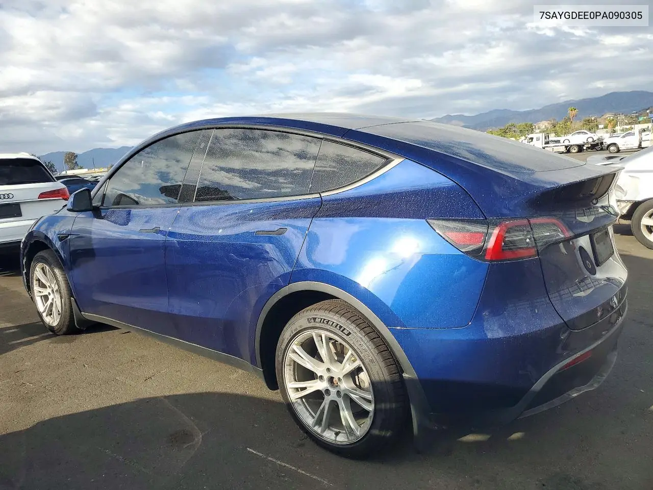 2023 TESLA MODEL Y VIN 7SAYGDEE0PA090305 — фото 2