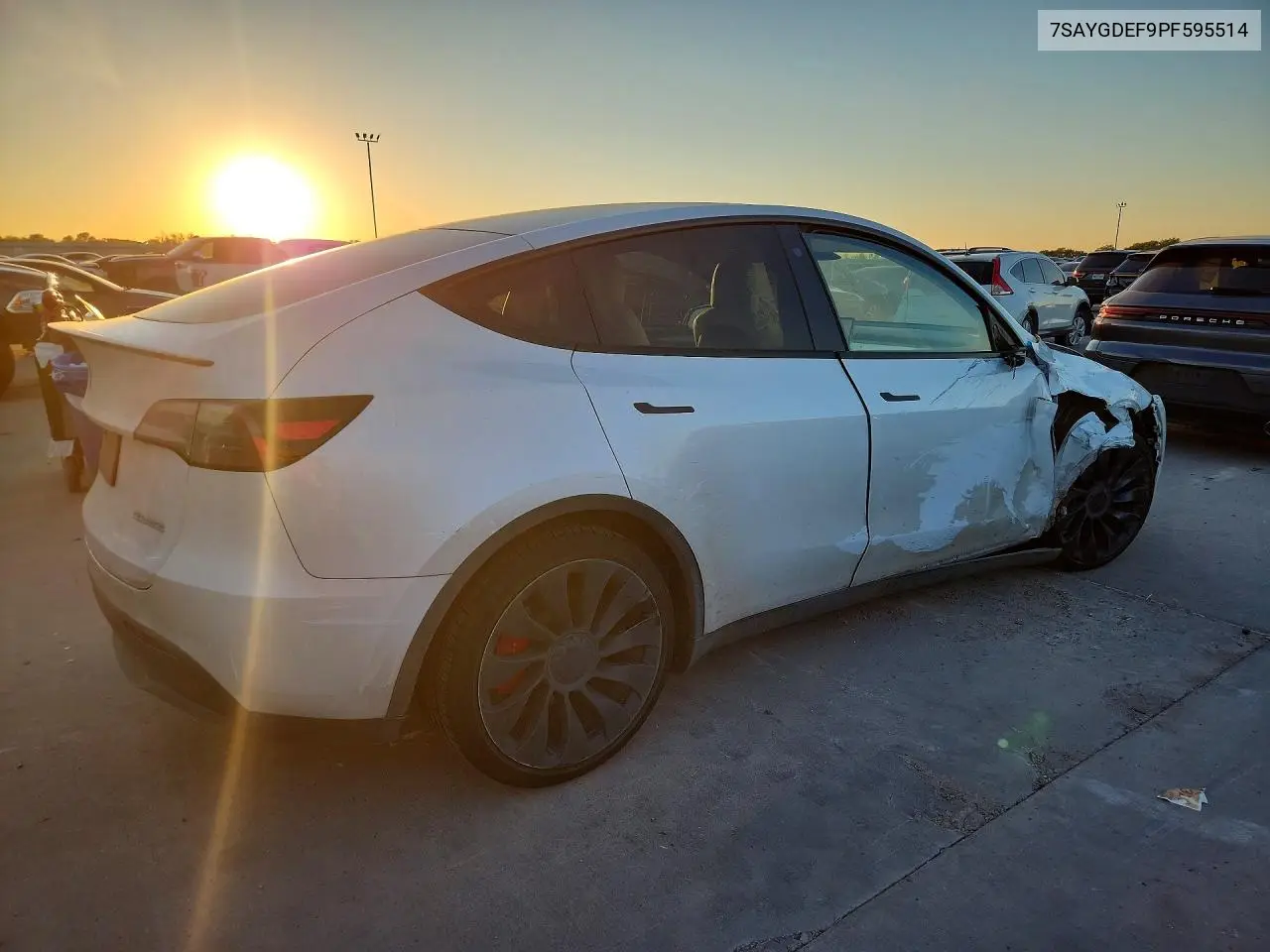 2023 TESLA MODEL Y VIN 7SAYGDEF9PF595514 — фото 3