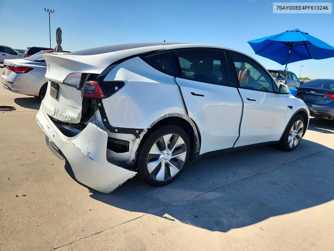 2023 TESLA MODEL Y VIN 7SAYGDEE4PF613246 — фото 3