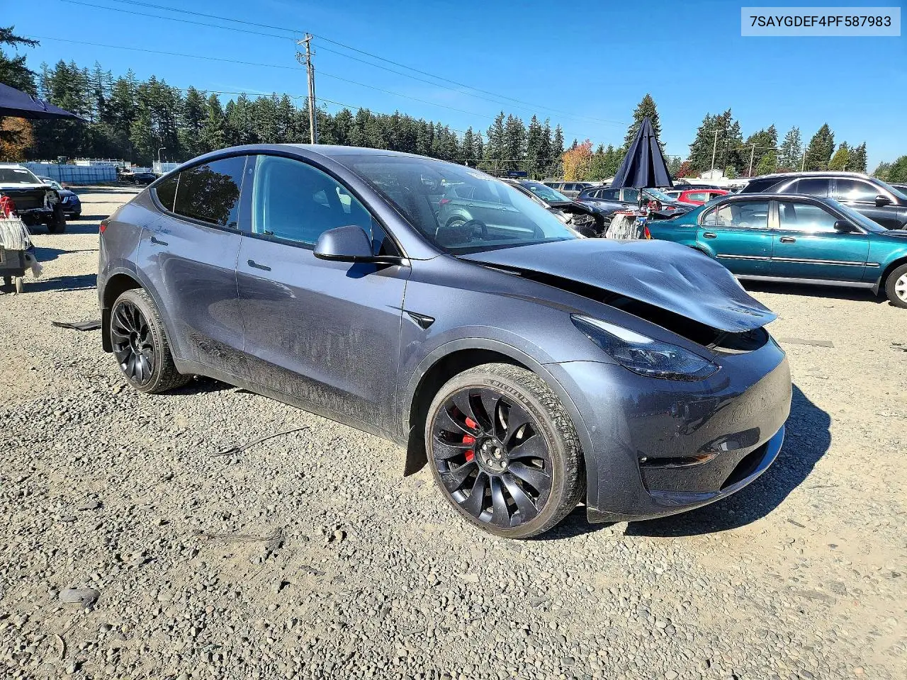 2023 TESLA MODEL Y VIN 7SAYGDEF4PF587983 — фото 4
