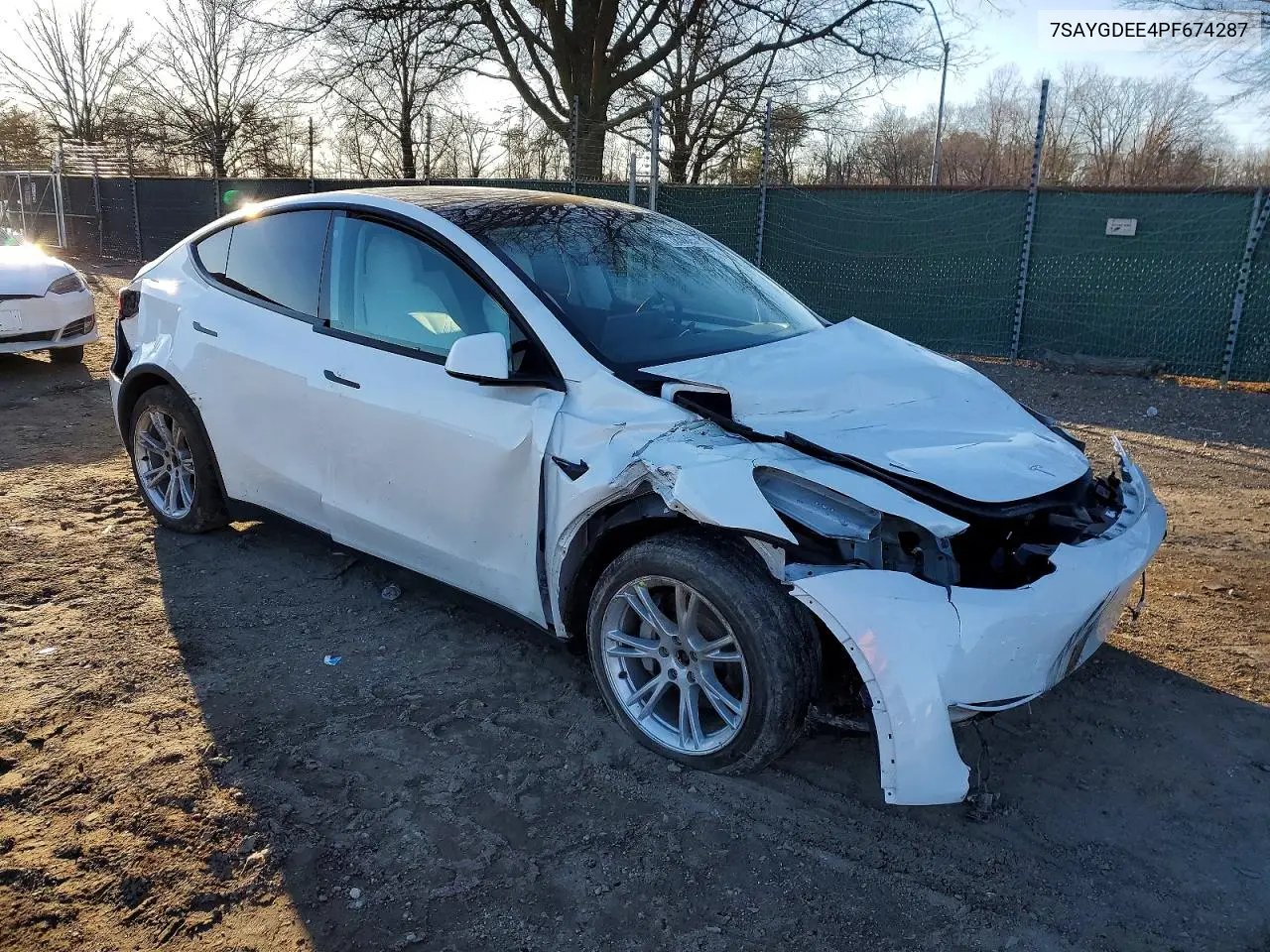 2023 TESLA MODEL Y VIN 7SAYGDEE4PF674287 — фото 4