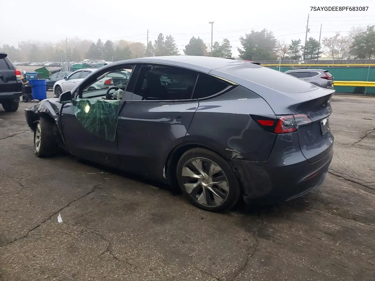 2023 TESLA MODEL Y VIN 7SAYGDEE8PF683087 — фото 2