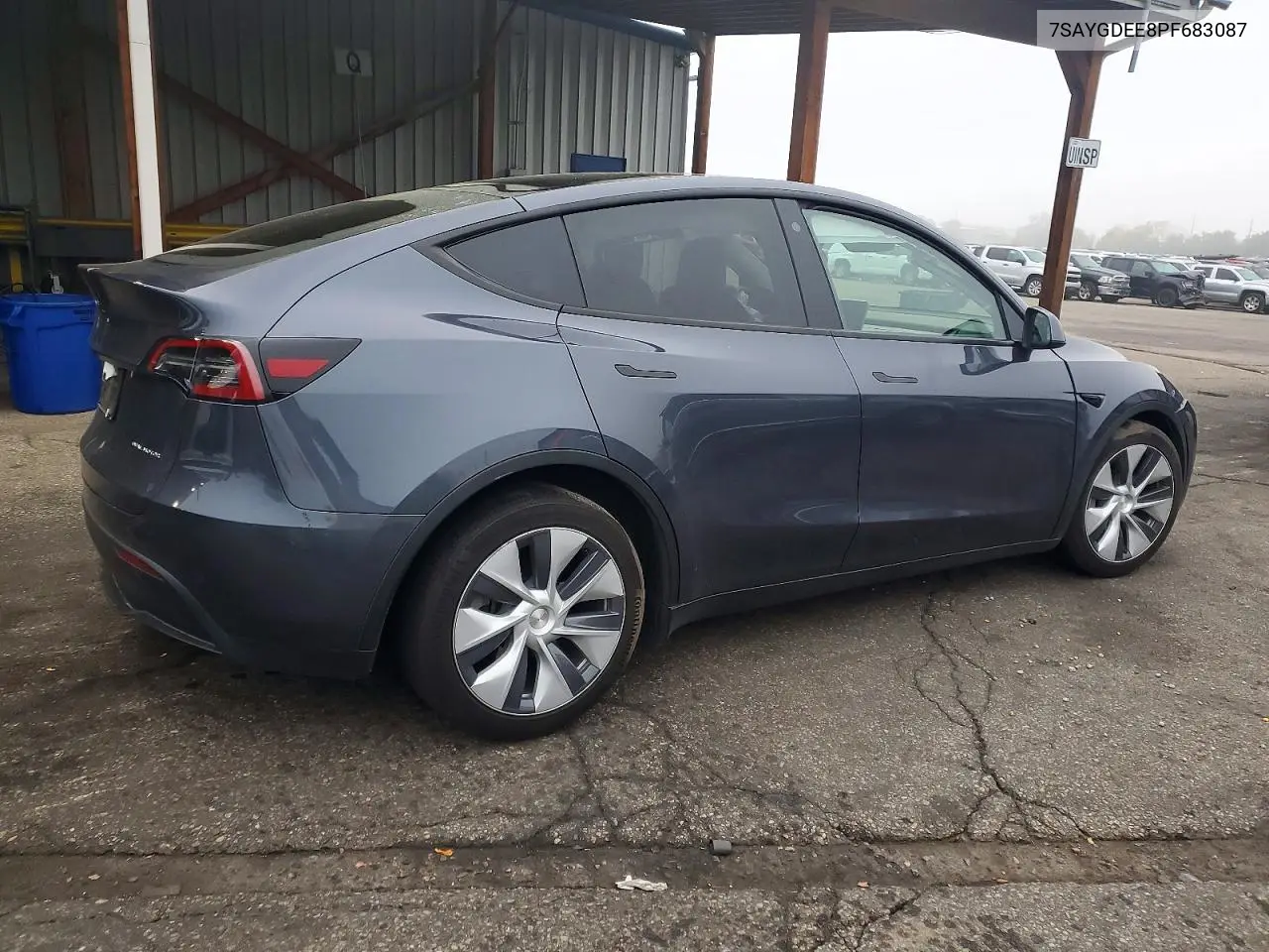 2023 TESLA MODEL Y VIN 7SAYGDEE8PF683087 — фото 3