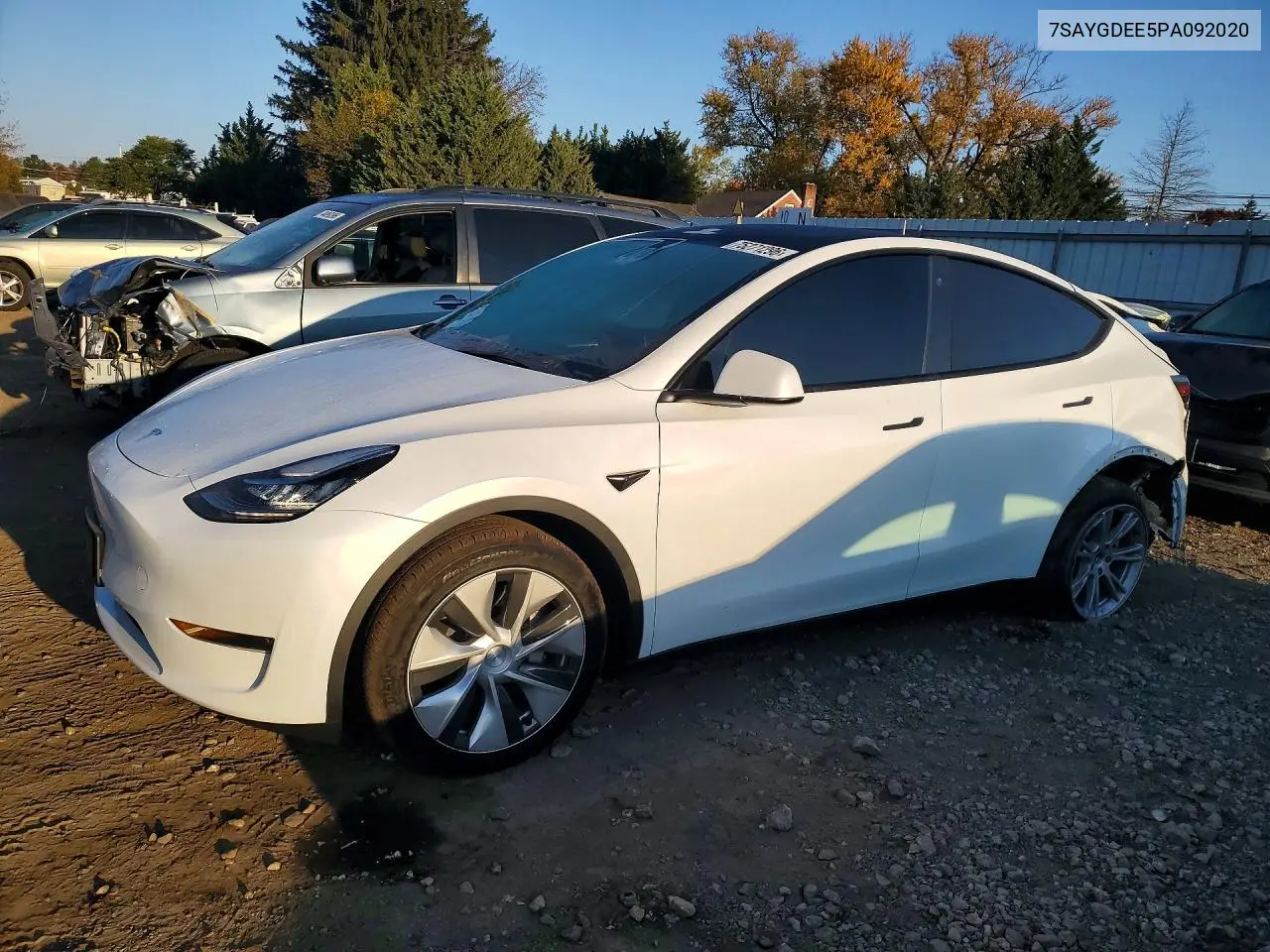 TESLA MODEL Y 2023, VIN 7SAYGDEE5PA092020