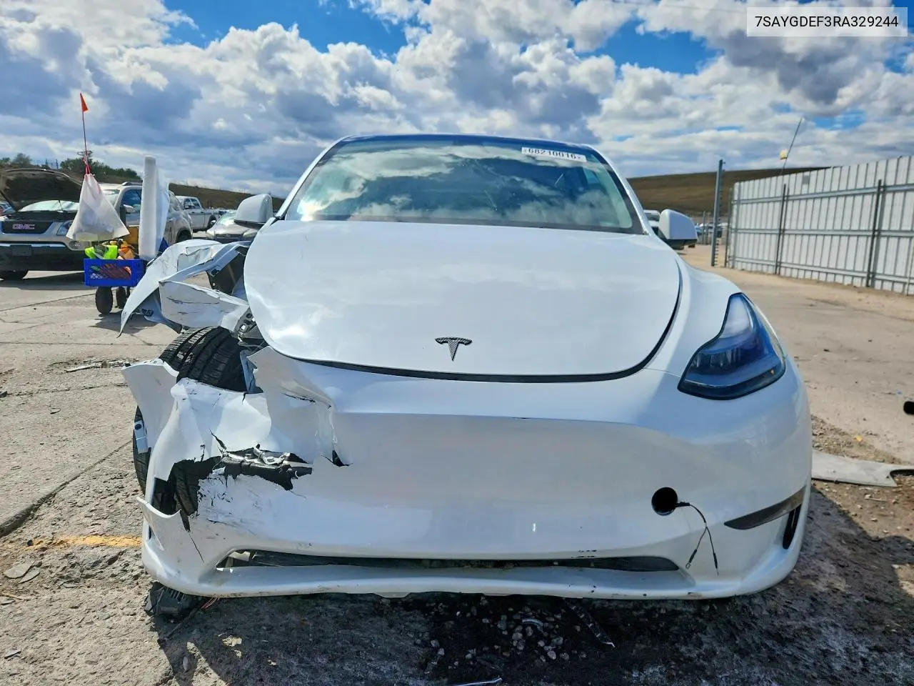 2024 TESLA MODEL Y VIN 7SAYGDEF3RA329244 — фото 5