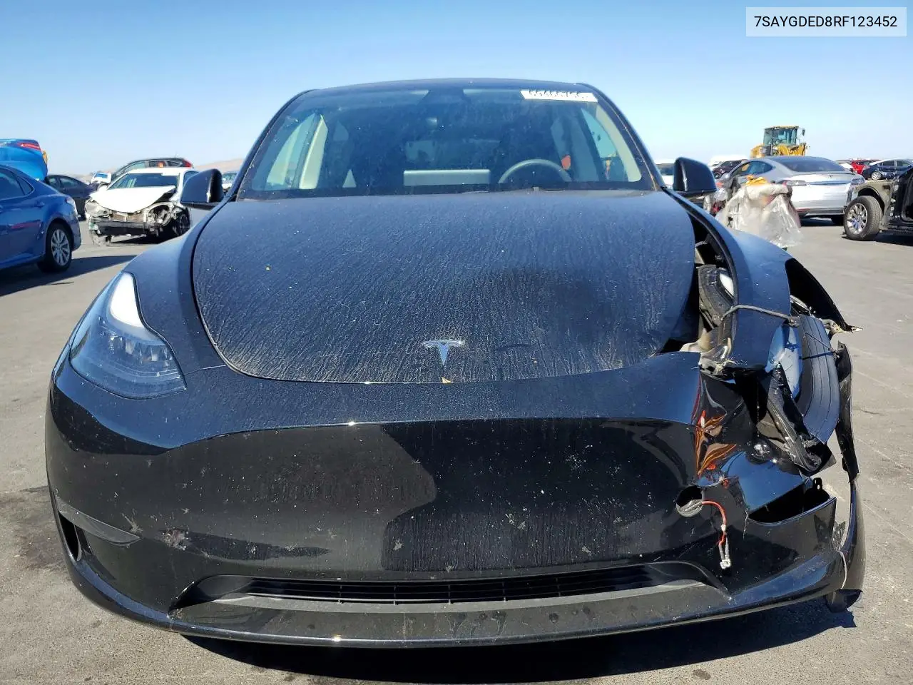 2024 TESLA MODEL Y VIN 7SAYGDED8RF123452 — фото 5