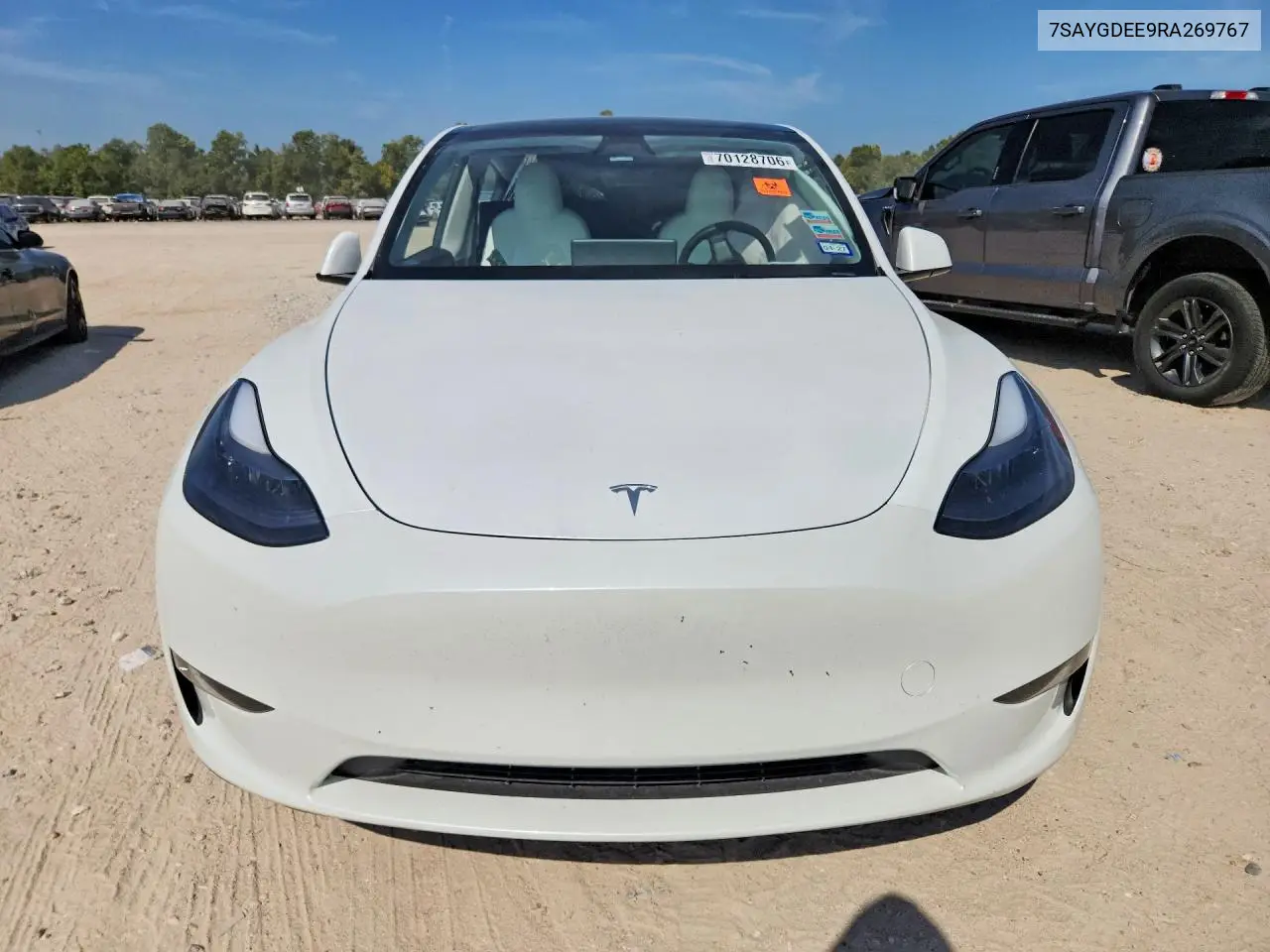2024 TESLA MODEL Y VIN 7SAYGDEE9RA269767 — фото 5