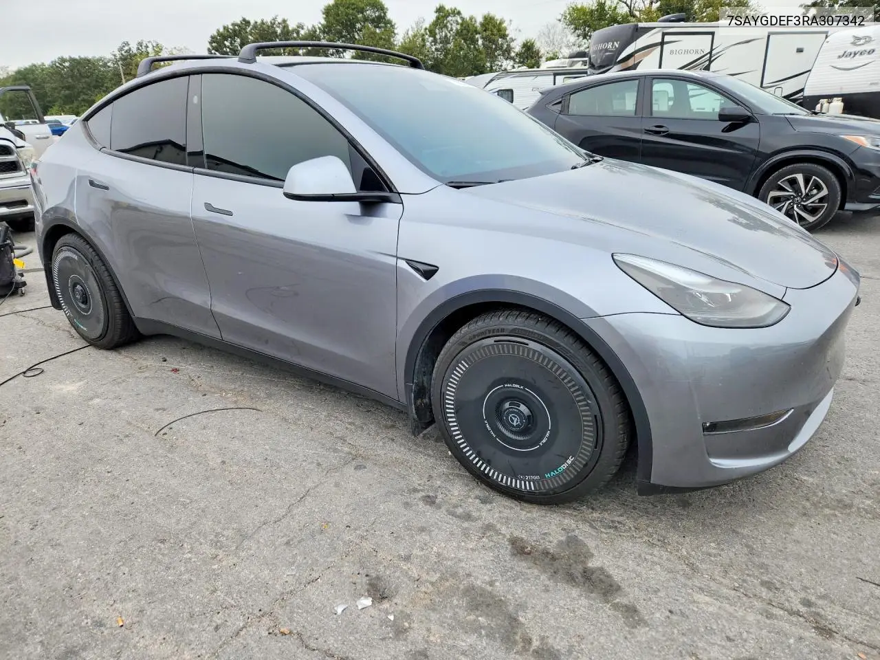 2024 TESLA MODEL Y VIN 7SAYGDEF3RA307342 — фото 4