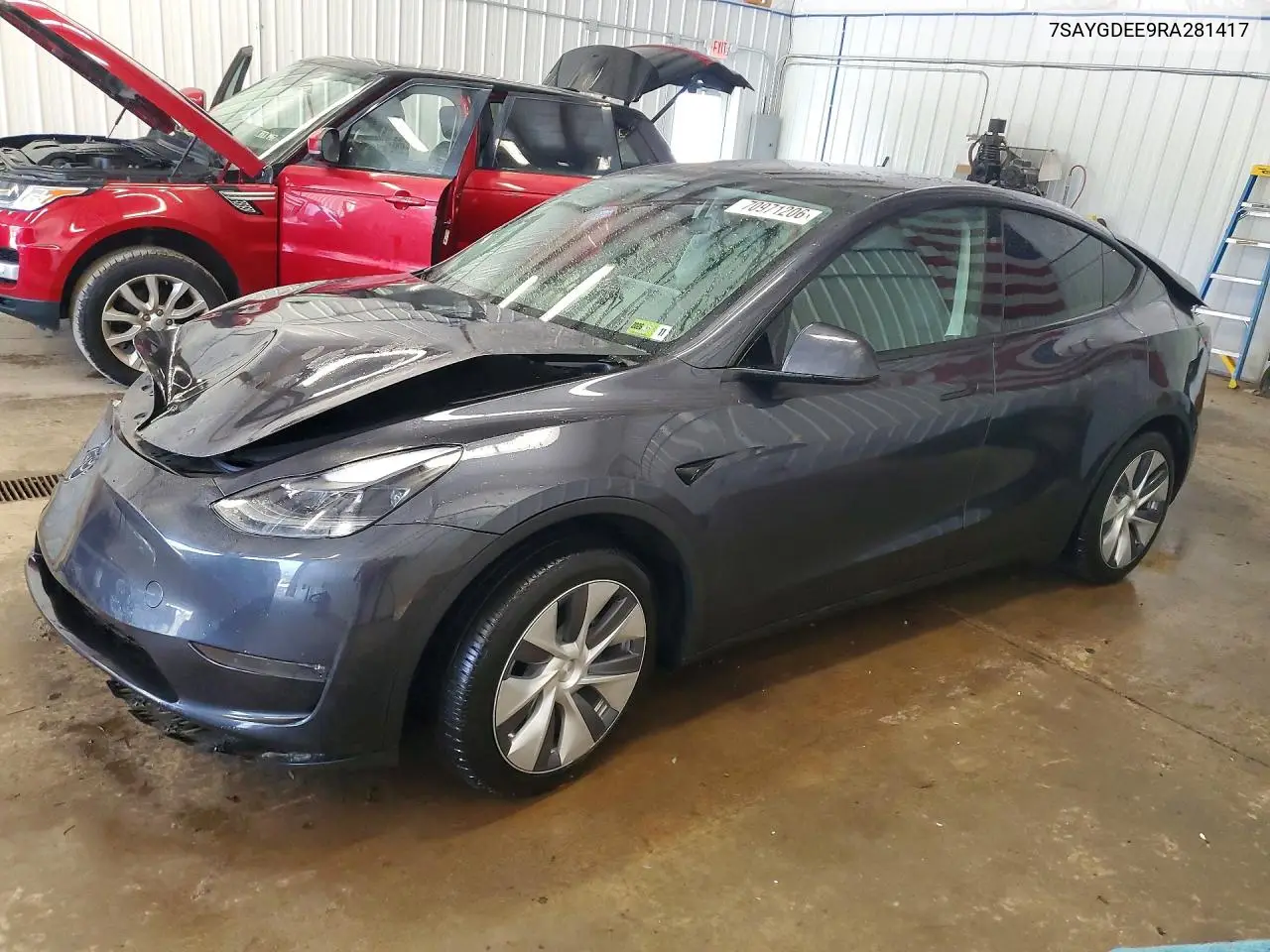 TESLA MODEL Y 2024, VIN 7SAYGDEE9RA281417