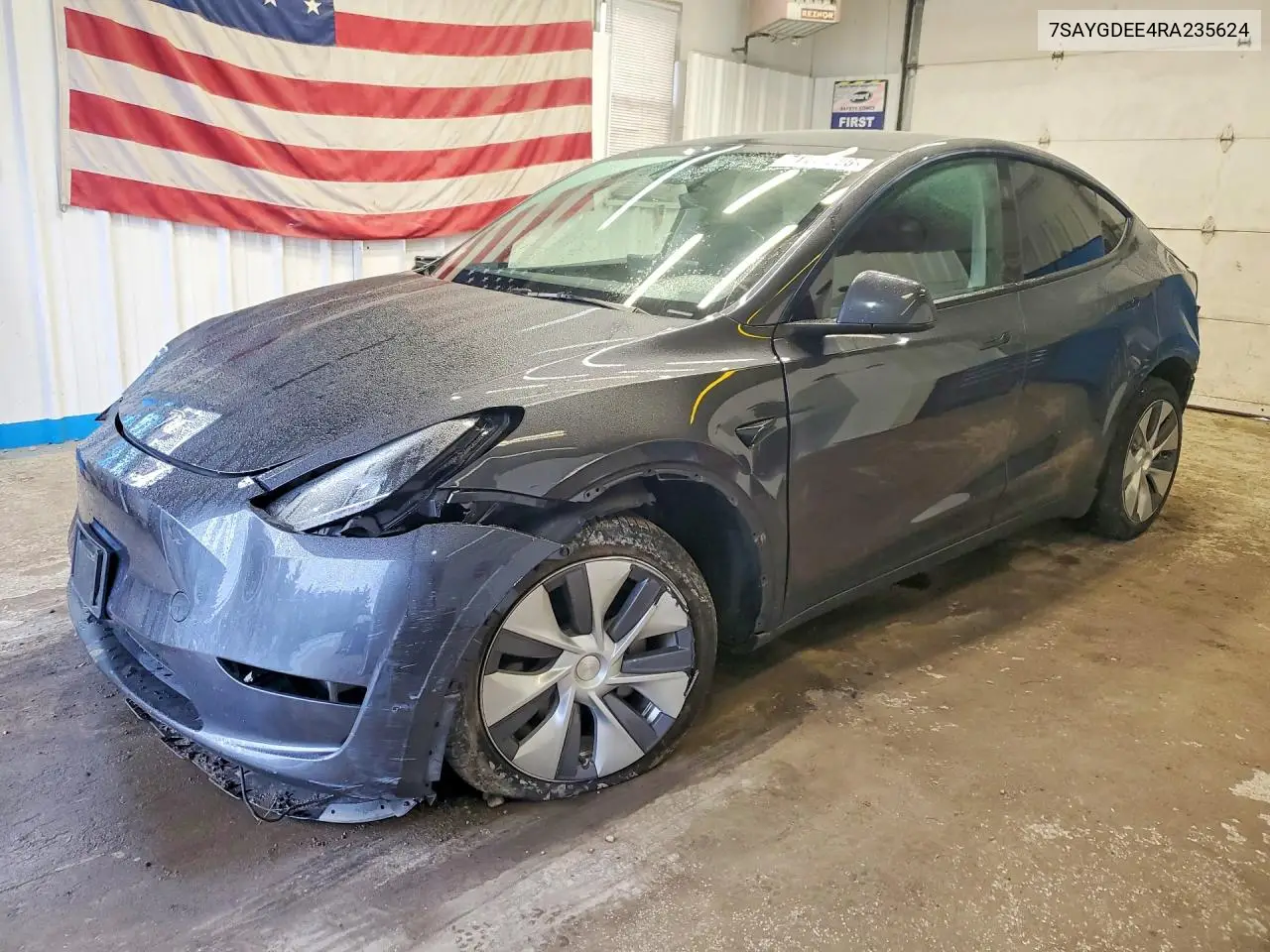 TESLA MODEL Y 2024, VIN 7SAYGDEE4RA235624
