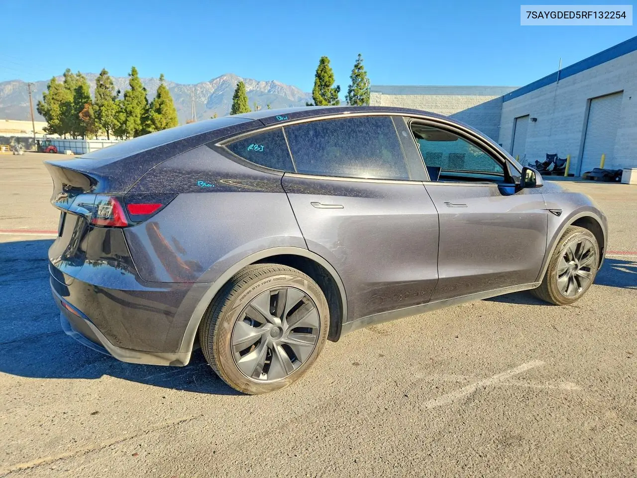 2024 TESLA MODEL Y VIN 7SAYGDED5RF132254 — фото 3